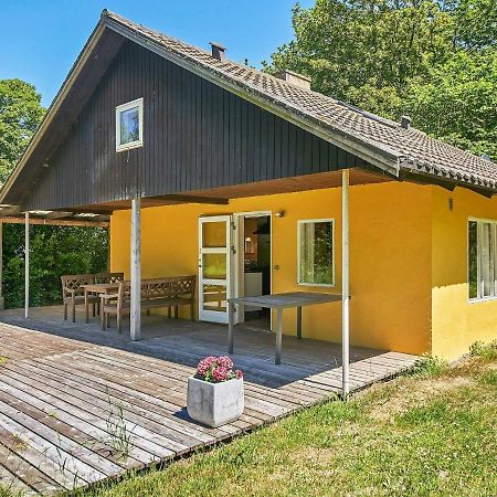 6 Person Holiday Home In AÅkirkeby Kamer foto