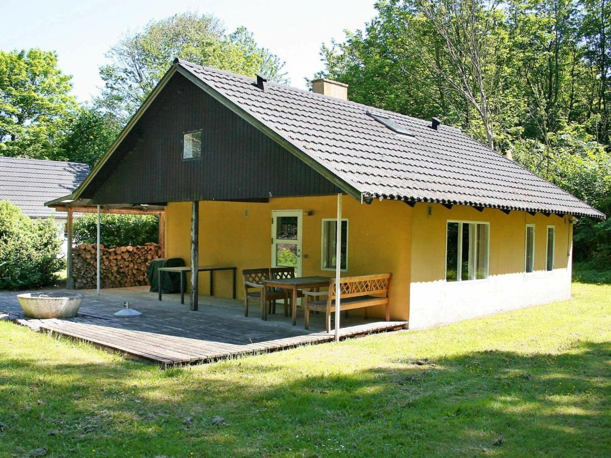6 Person Holiday Home In AÅkirkeby Kamer foto