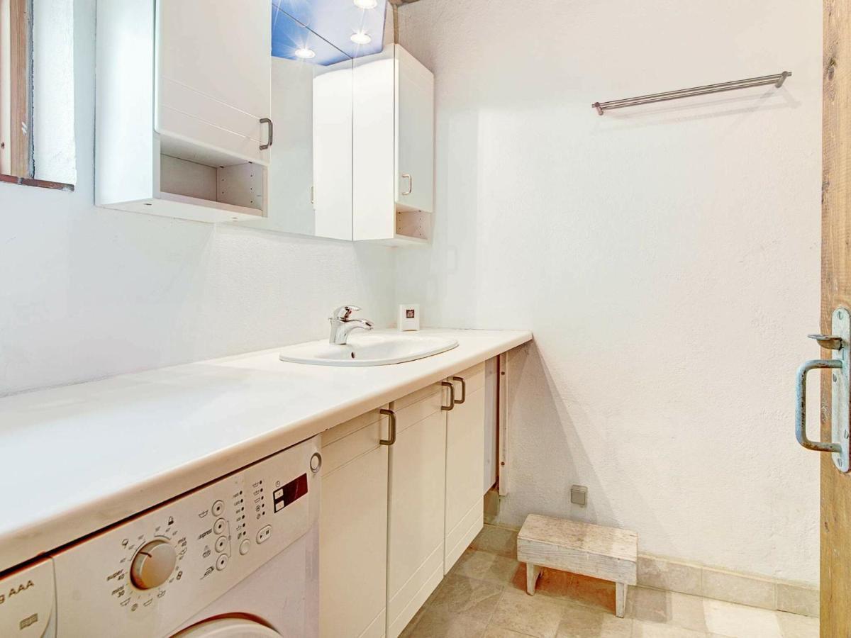 6 Person Holiday Home In AÅkirkeby Kamer foto