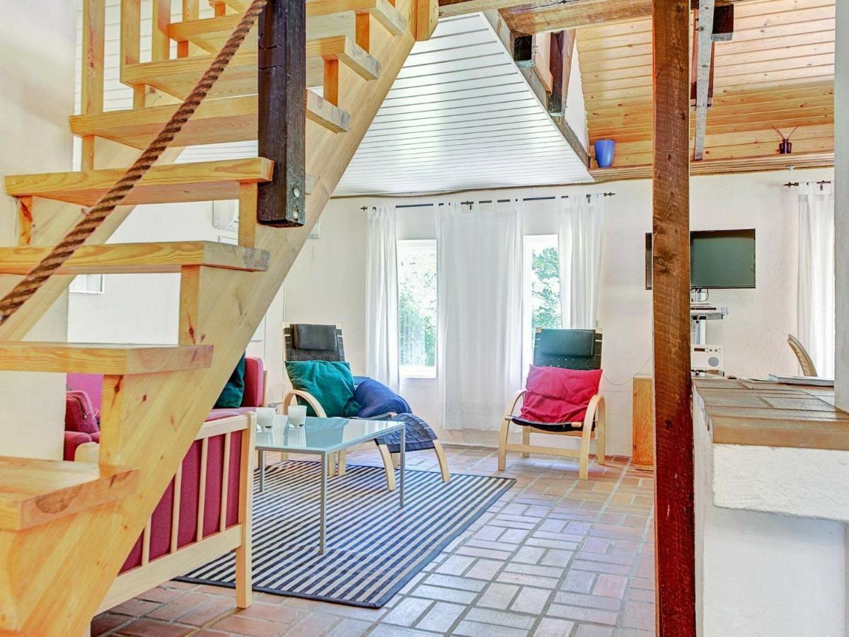 6 Person Holiday Home In AÅkirkeby Kamer foto