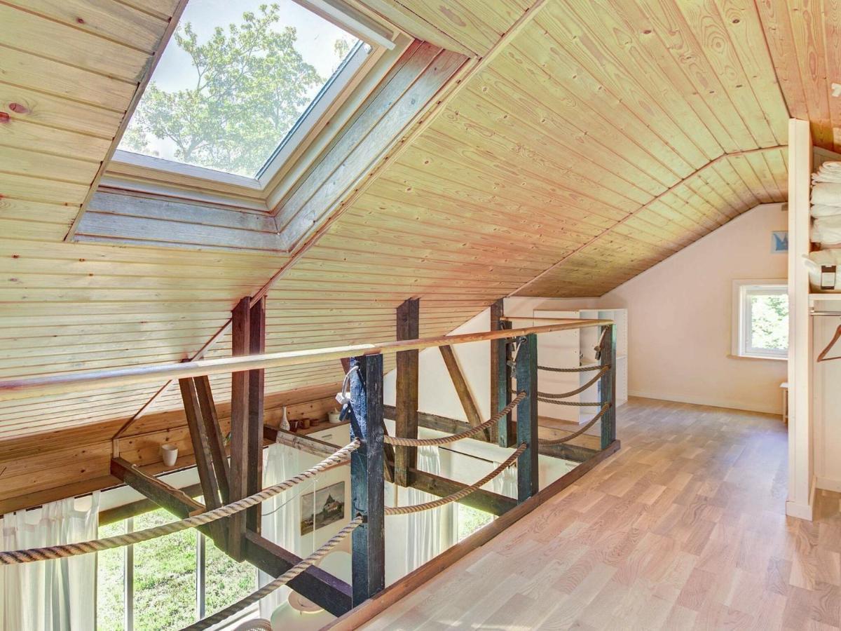 6 Person Holiday Home In AÅkirkeby Kamer foto
